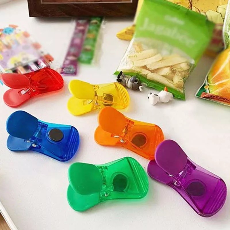 1 pcs Plastic Sealer with fridge magnet